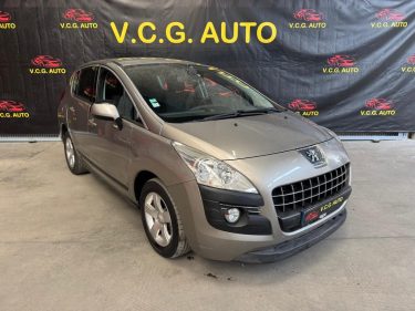 PEUGEOT 3008 1.6 HDi 112 Business Pack 