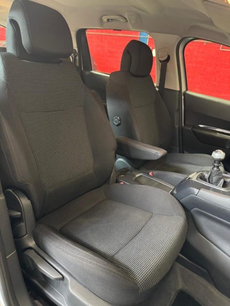 PEUGEOT 5008 1.6 HDi 112 Premium 7pl 