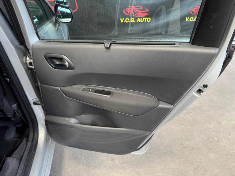 PEUGEOT 5008 1.6 HDi 112 Premium 7pl 