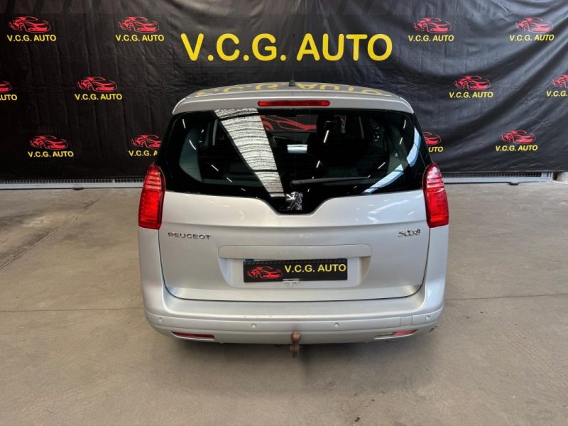 PEUGEOT 5008 1.6 HDi 112 Premium 7pl 