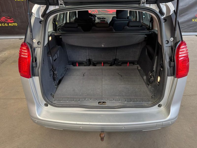 PEUGEOT 5008 1.6 HDi 112 Premium 7pl 