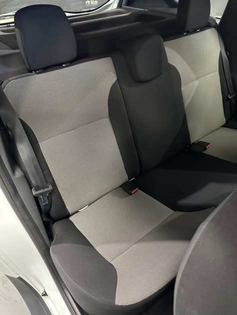 DACIA DUSTER 1.5 dCi 90ch Lauréate 4X2 boite 6