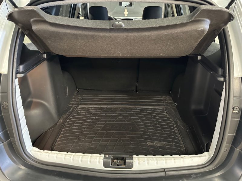 DACIA DUSTER 1.5 dCi 90ch Lauréate 4X2 boite 6