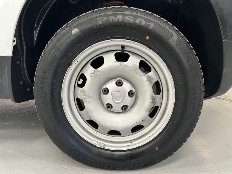 DACIA DUSTER 1.5 dCi 90ch Lauréate 4X2 boite 6