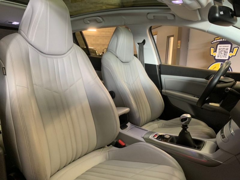 PEUGEOT 308 FELINE 1.6 THP 155ch-Toit panoramique- Sièges chauffants-65 000km 