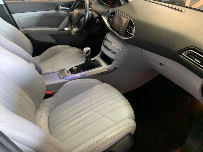 PEUGEOT 308 FELINE 1.6 THP 155ch-Toit panoramique- Sièges chauffants-65 000km 