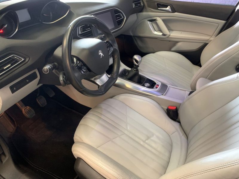 PEUGEOT 308 FELINE 1.6 THP 155ch-Toit panoramique- Sièges chauffants-65 000km 