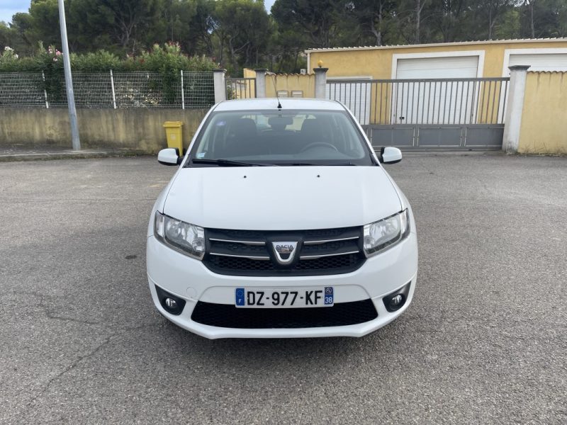 DACIA SANDERO PREMIERE MAIN CRIT AIR 1