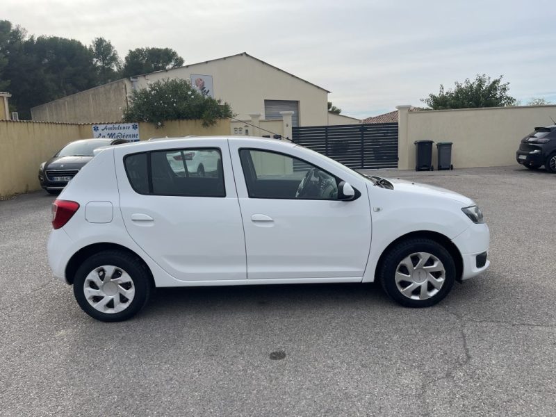 DACIA SANDERO PREMIERE MAIN CRIT AIR 1