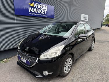 PEUGEOT 208 2013