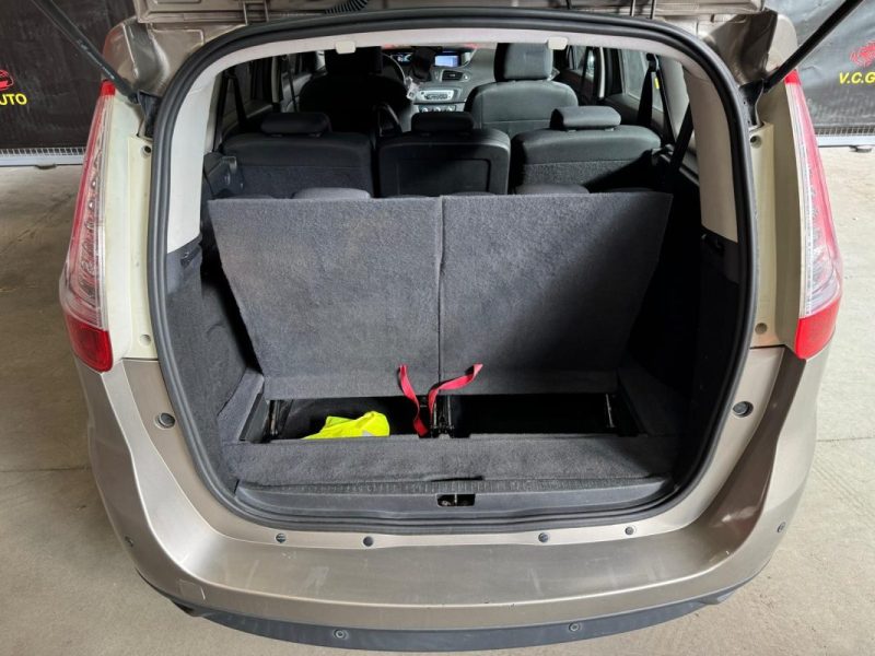 RENAULT MEGANE SCENIC 1.5 dCi 110ch Authentique 7pl 