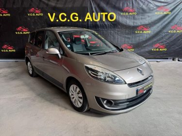 RENAULT MEGANE SCENIC 1.5 dCi 110ch Authentique 7pl 