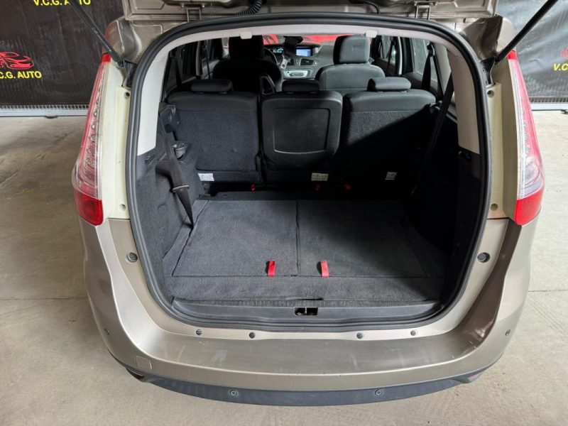 RENAULT MEGANE SCENIC 1.5 dCi 110ch Authentique 7pl 