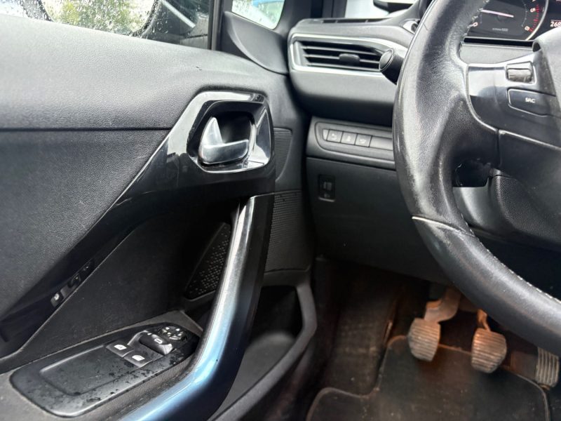  Peugeot 2081.6 e-HDi FAP Féline 5p