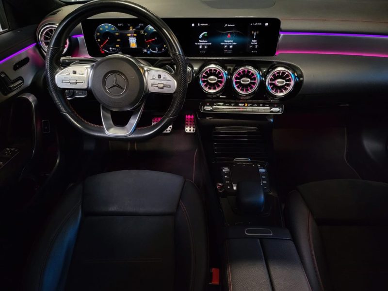 MERCEDES CLASSE CLA 200 163ch AMG LINE / TOIT OUVRANT / SIEGES ELECTRIQUES / FEUX MULTIBEAM / SIEGES