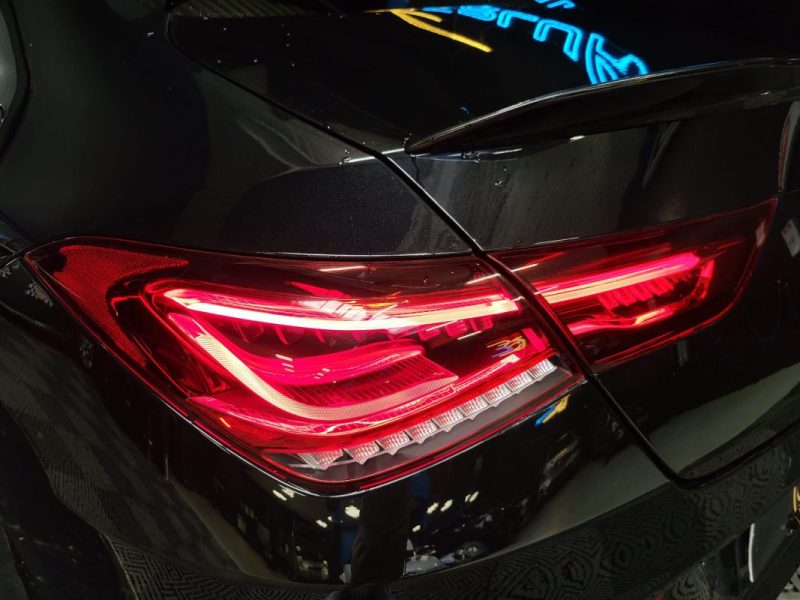 MERCEDES CLASSE CLA 200 163ch AMG LINE / TOIT OUVRANT / SIEGES ELECTRIQUES / FEUX MULTIBEAM / SIEGES