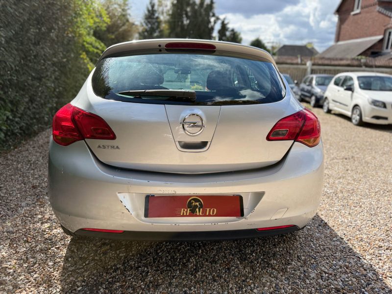 OPEL ASTRA J (P10) 2010