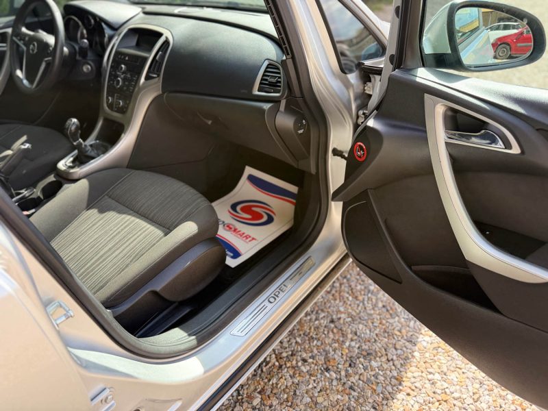 OPEL ASTRA J (P10) 2010