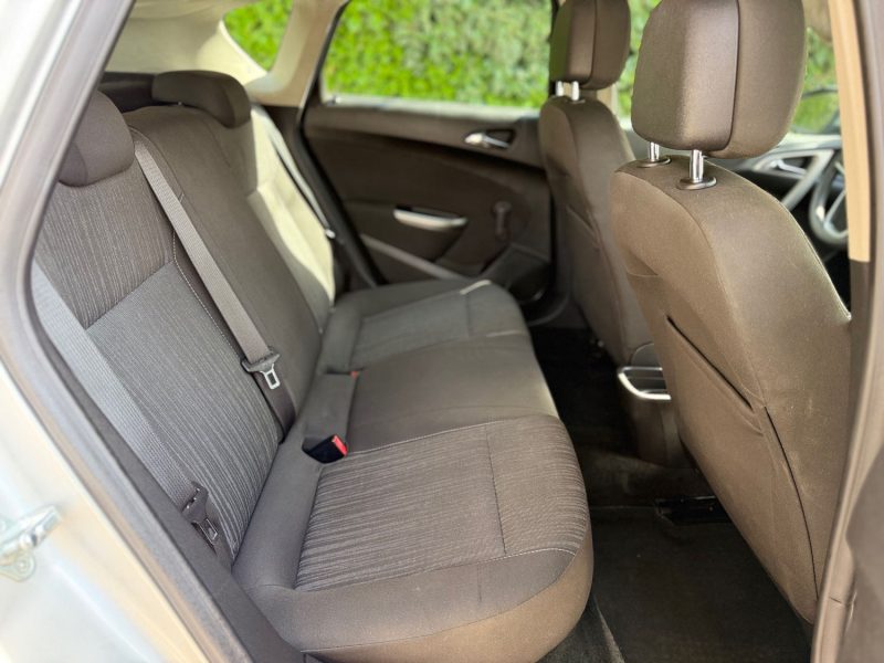 OPEL ASTRA J (P10) 2010