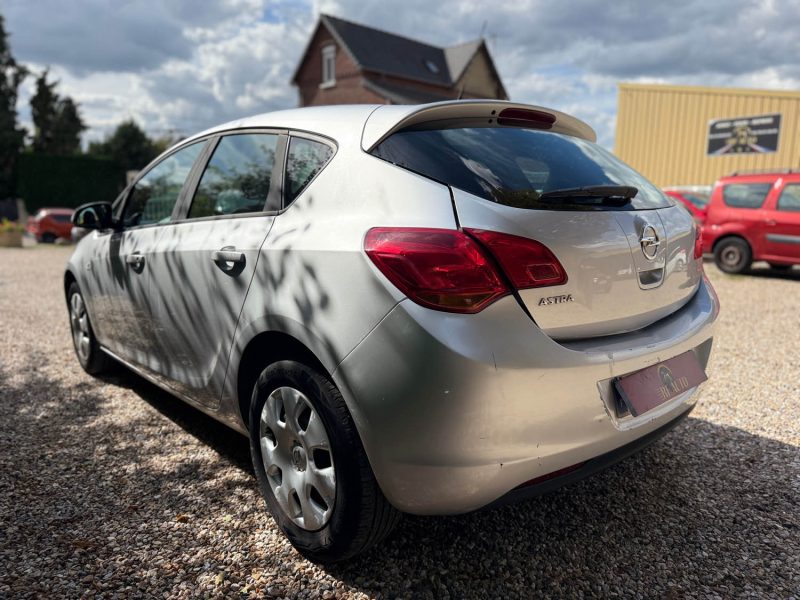 OPEL ASTRA J (P10) 2010
