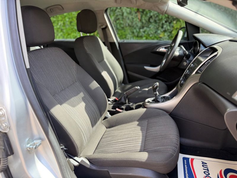 OPEL ASTRA J (P10) 2010