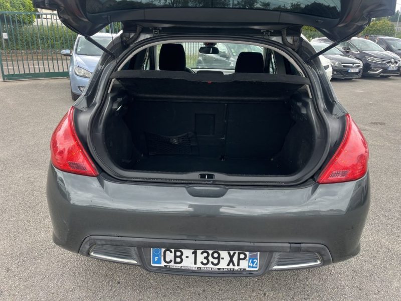 PEUGEOT 308 2012
