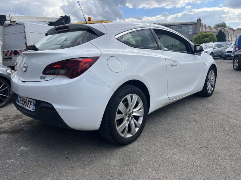 OPEL ASTRA 2012