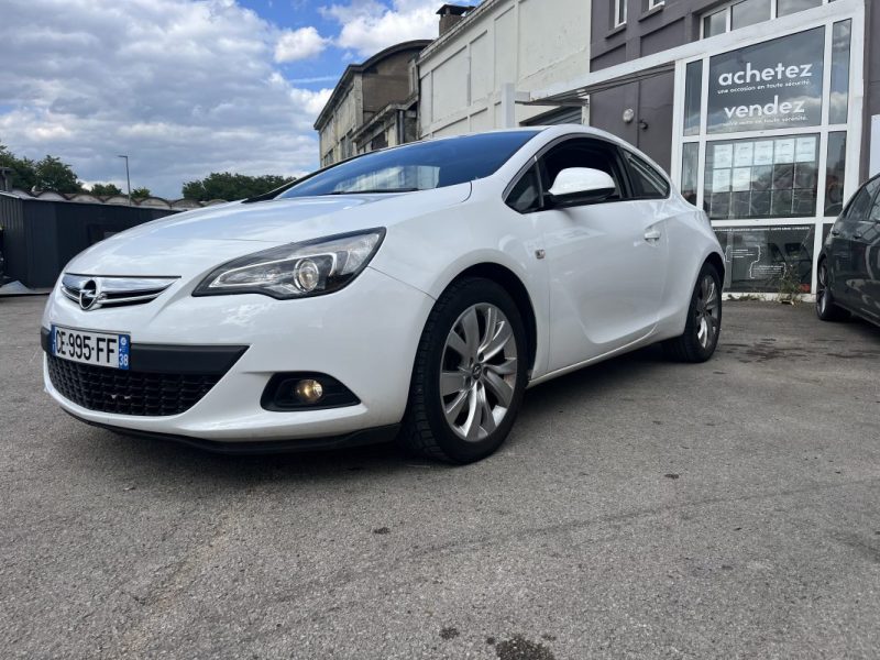 OPEL ASTRA 2012