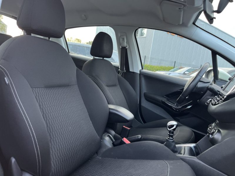 PEUGEOT 208 1.5 BlueHDi 100ch ACTIVE BUSINESS