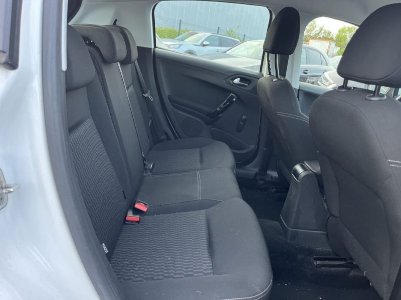 PEUGEOT 208 1.5 BlueHDi 100ch ACTIVE BUSINESS