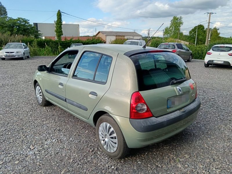 RENAULT CLIO 2003