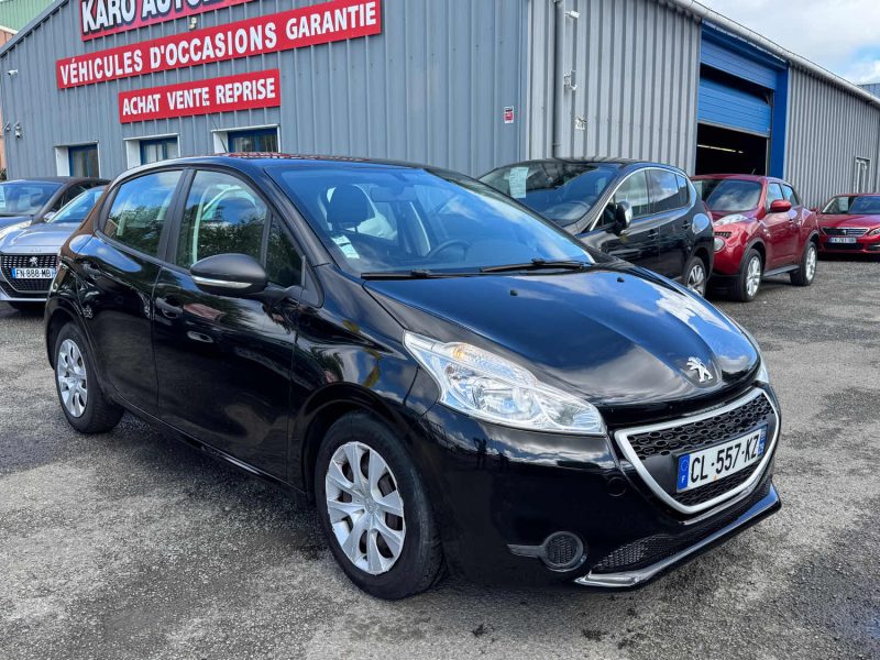 PEUGEOT 208 1.4 HDi Allure 5p