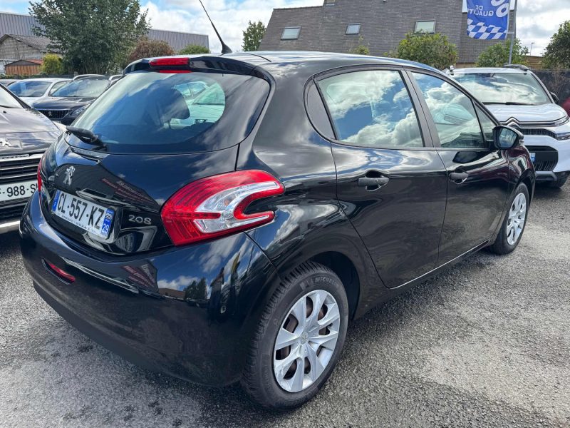 PEUGEOT 208 1.4 HDi Allure 5p