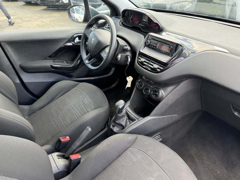 PEUGEOT 208 1.4 HDi Allure 5p