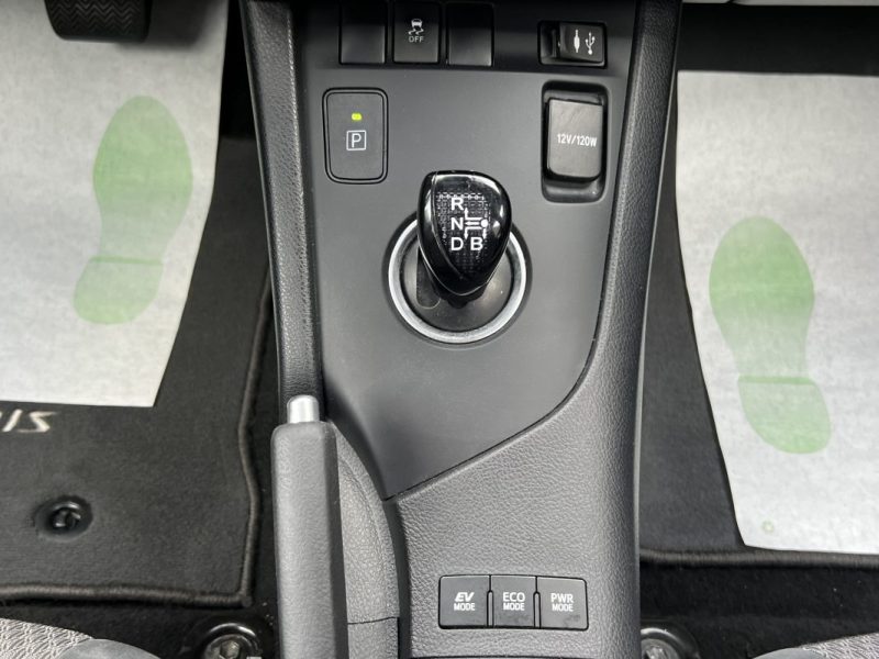 TOYOTA AURIS II PHASE 2 COLLECTION 1.8 HYBRIDE 136 Cv BOITE AUTO ECRAN GPS TACTILE - GARANTIE 1 AN 