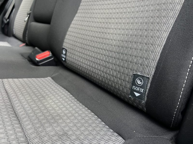 TOYOTA AURIS II PHASE 2 COLLECTION 1.8 HYBRIDE 136 Cv BOITE AUTO ECRAN GPS TACTILE - GARANTIE 1 AN 