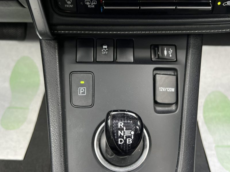 TOYOTA AURIS II PHASE 2 COLLECTION 1.8 HYBRIDE 136 Cv BOITE AUTO ECRAN GPS TACTILE - GARANTIE 1 AN 