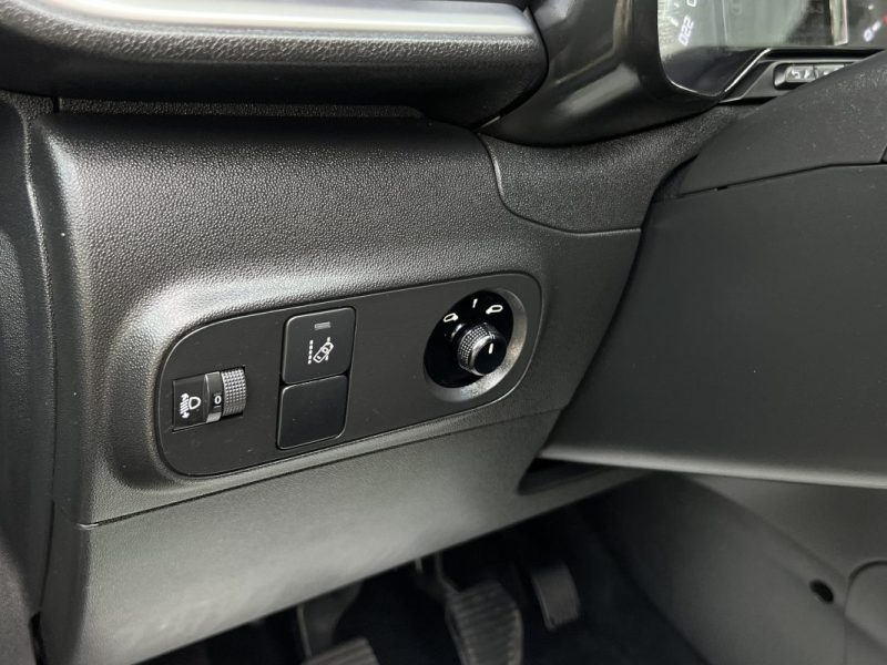 CITROEN C3 III FEEL 1.2 82 Cv APPLE CARPLAY ECRAN TACTILE REGULATEUR CRIT AIR 1 - GARANTIE 1 AN 