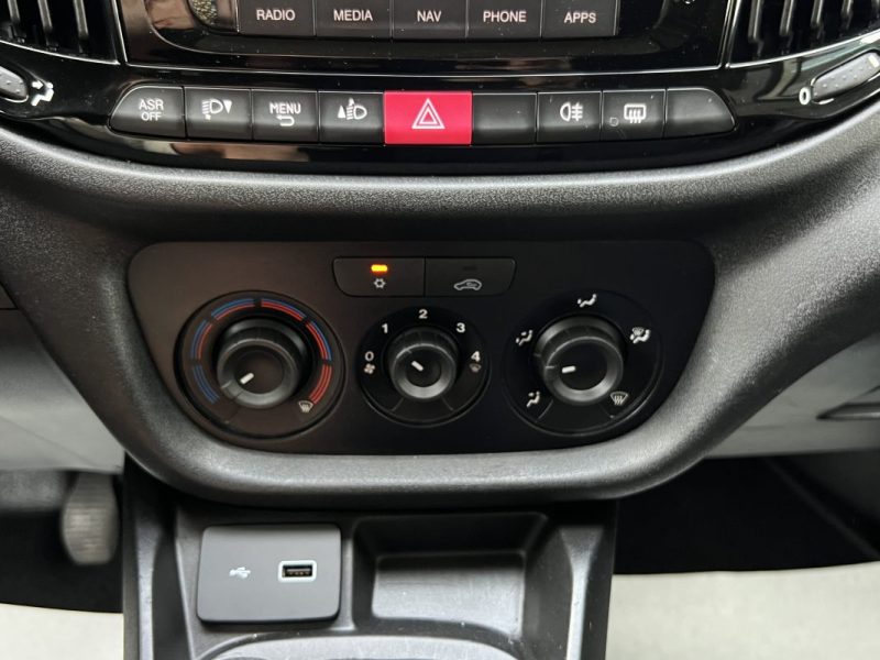 FIAT DOBLO CARGO III PHASE 2 PACK PROFESSIONAL NAV 1.4 95 Cv 3 PLACES / GPS REGULATEUR CLIM CritAir1