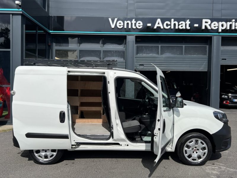 FIAT DOBLO CARGO III PHASE 2 PACK PROFESSIONAL NAV 1.4 95 Cv 3 PLACES / GPS REGULATEUR CLIM CritAir1