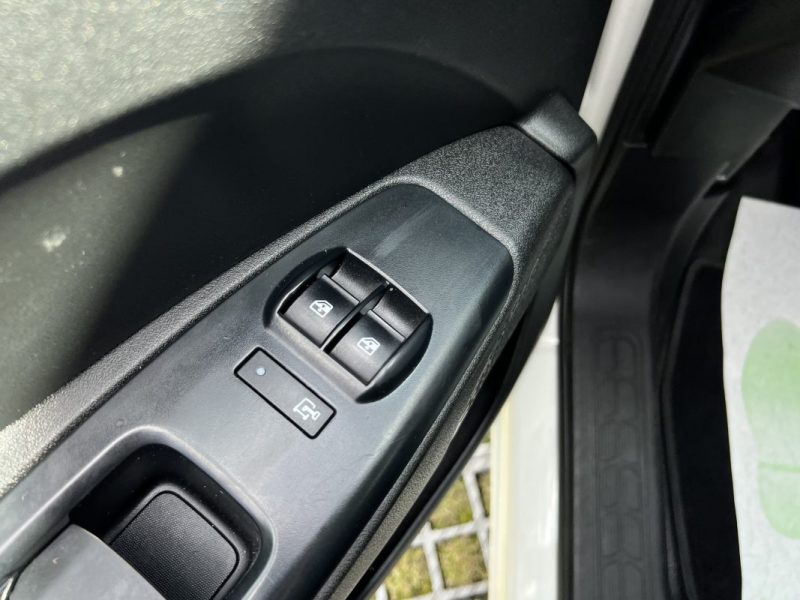FIAT DOBLO CARGO III PHASE 2 PACK PROFESSIONAL NAV 1.4 95 Cv 3 PLACES / GPS REGULATEUR CLIM CritAir1