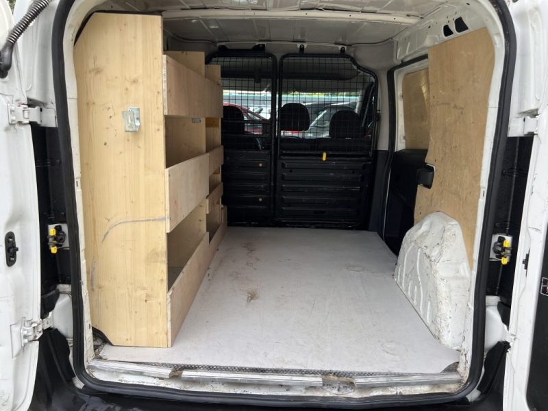 FIAT DOBLO CARGO III PHASE 2 PACK PROFESSIONAL NAV 1.4 95 Cv 3 PLACES / GPS REGULATEUR CLIM CritAir1