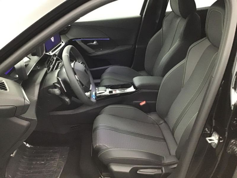 Peugeot 2008 Hybrid 145 e-DCS6 GT