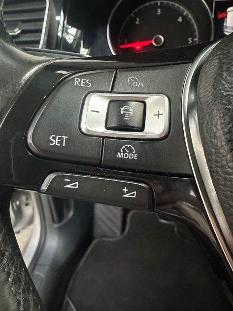 VOLKSWAGEN GOLF 7 2.0 TDI 150ch BlueMotion Technology CARAT