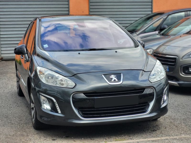 PEUGEOT 308 2.0 HDi 150 cv - GARANTIE 12 mois - Allure