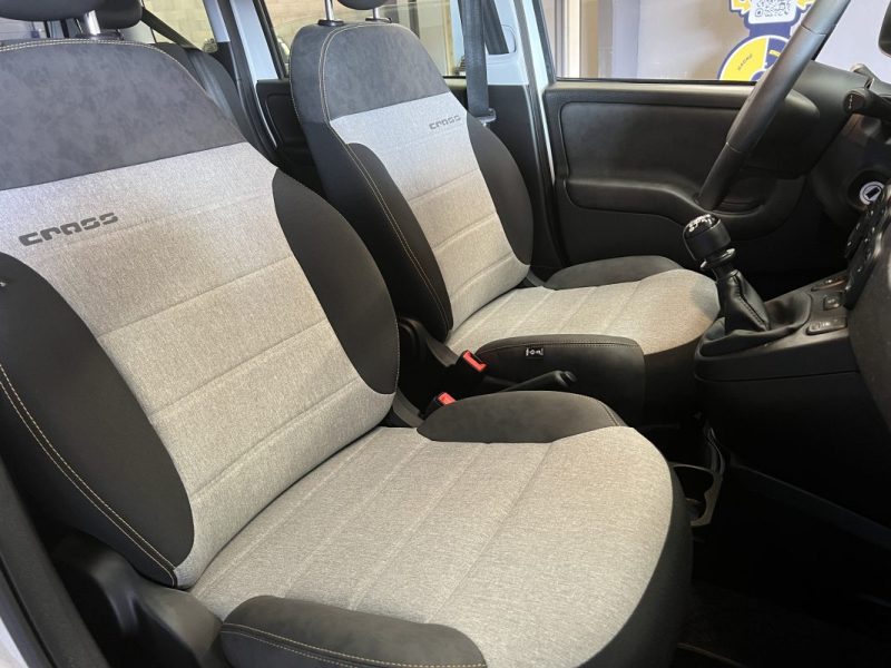 FIAT PANDA CITY CROSS HYBRID 1.0 69CH - GARANTIE CONSTRUCTEUR - 7950KM 