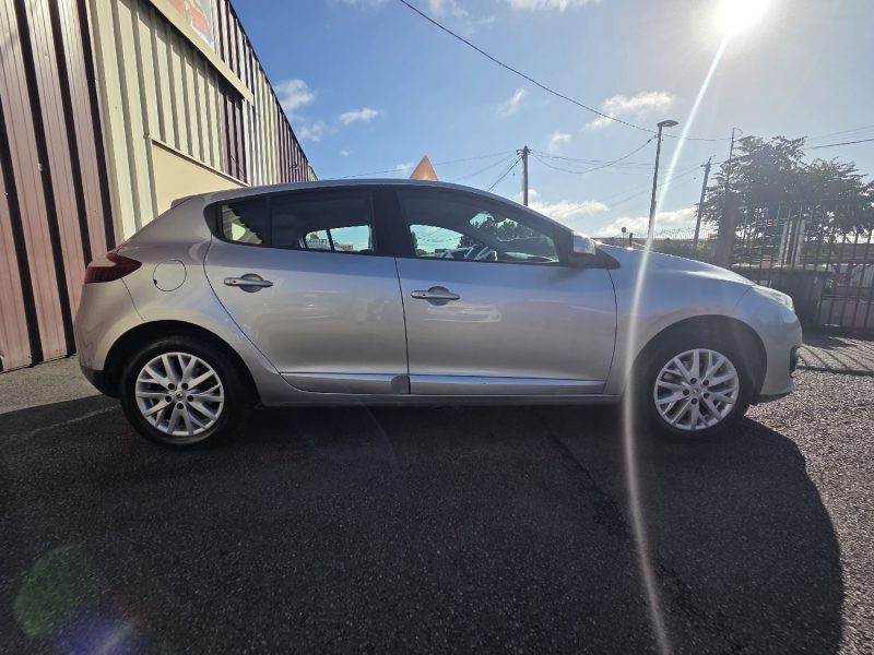 RENAULT MEGANE 3 PHASE 3 1.2TCE 116CV 16V CRIT'AIR 1 2015