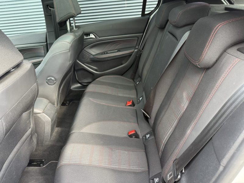  PEUGEOT 308 1.2 PURETECH EAT8 130cv GT LINE  / DISTRIB OK
