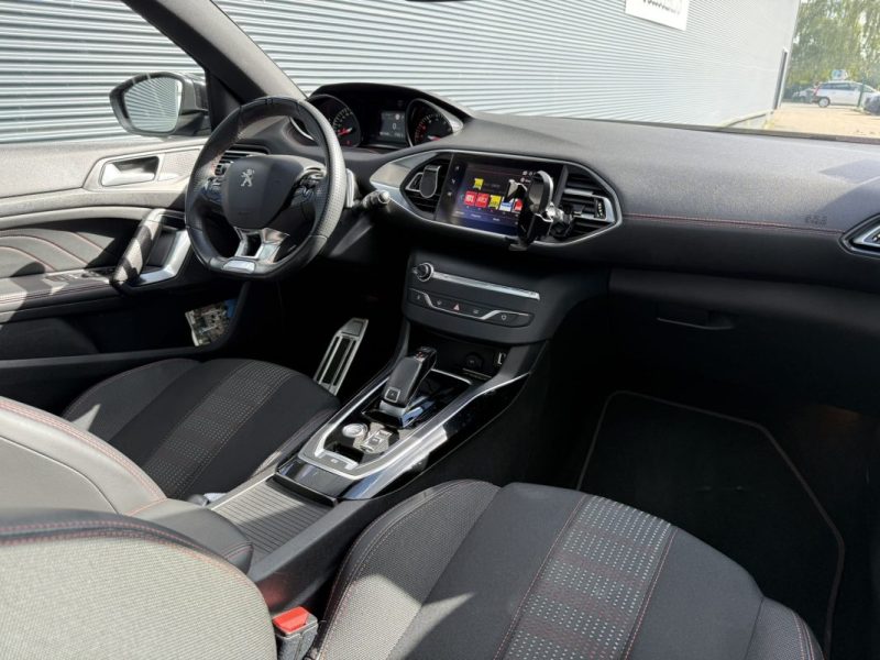  PEUGEOT 308 1.2 PURETECH EAT8 130cv GT LINE  / DISTRIB OK