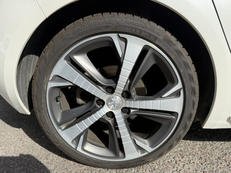  PEUGEOT 308 1.2 PURETECH EAT8 130cv GT LINE  / DISTRIB OK